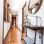 Pet-friendly In *